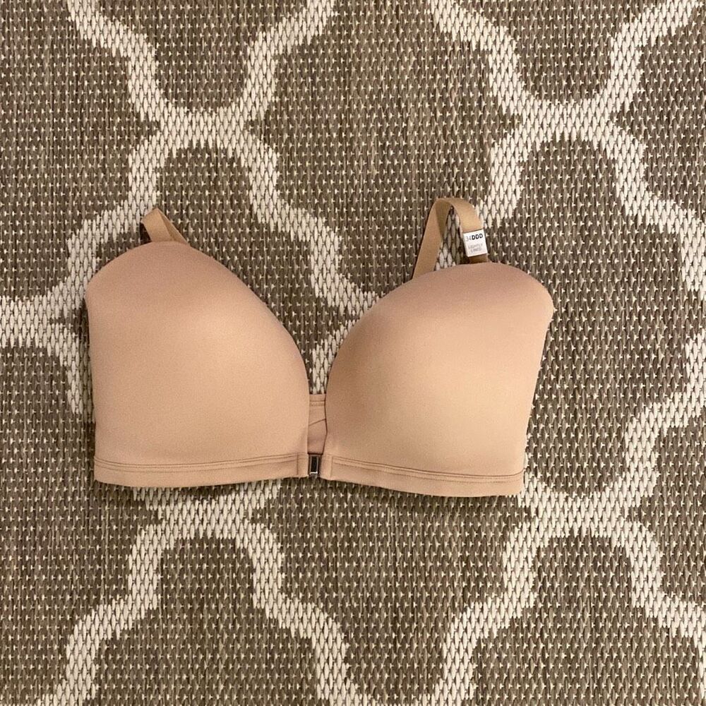 Victoria’s Secret wear everywhere lightly lined bra size 34DDD 